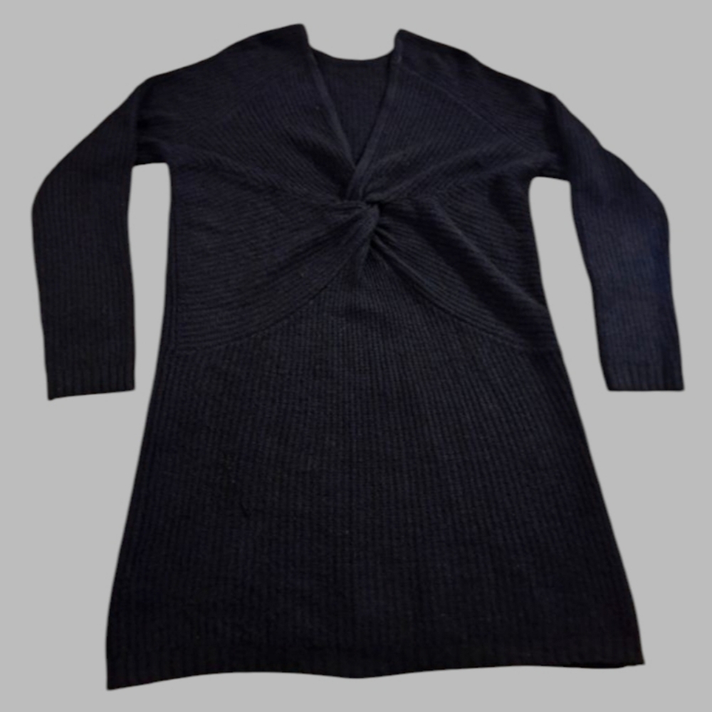 LOVE TREE Black Plunge V-Neck Center Twist Sweater Dress Women's Size Medium